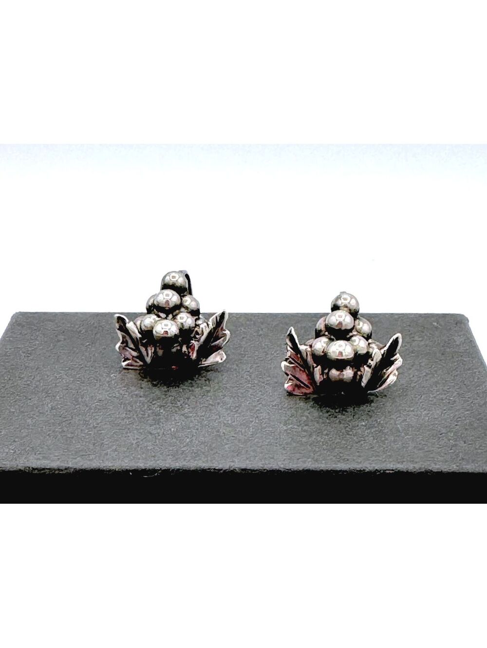 Taxco 1950-1960's sterling silver handcrafted grape cluster screw back earrings